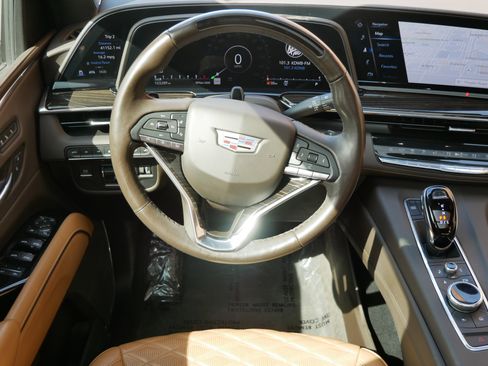 Used 2021 Cadillac Escalade ESV Sport w/ Driver Assist Tech Package AWD/4WD image 14