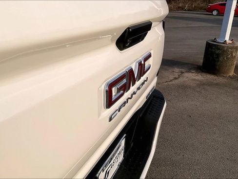 Used 2024 GMC Canyon Elevation w/ Convenience Package image 22
