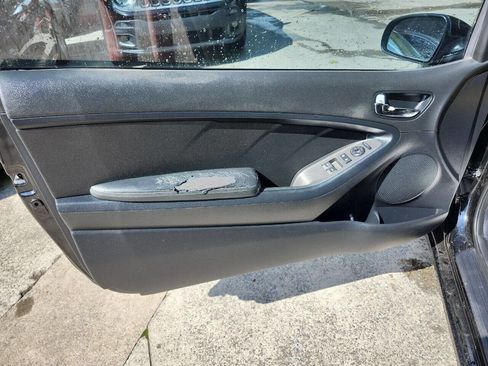 Used 2015 Kia Forte Koup EX w/ EX Premium Package image 11