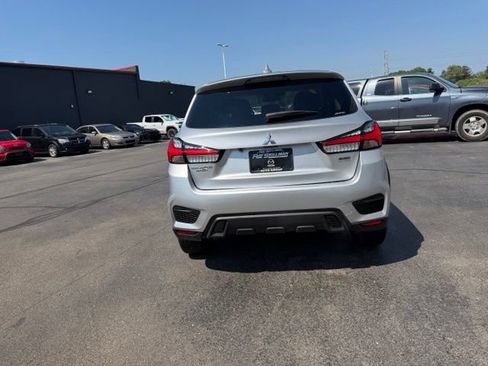 Used 2025 Mitsubishi Outlander Sport LE AWD/4WD image 13
