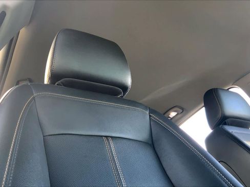 Used 2023 Chevrolet Equinox Premier image 13