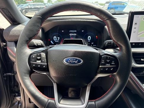 Certified 2025 Ford Explorer ST-Line AWD/4WD image 29