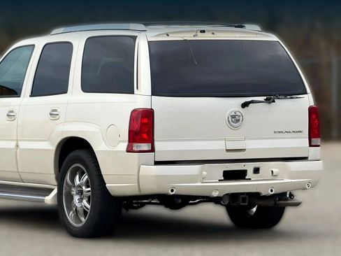 Used 2004 Cadillac Escalade 2WD image 12