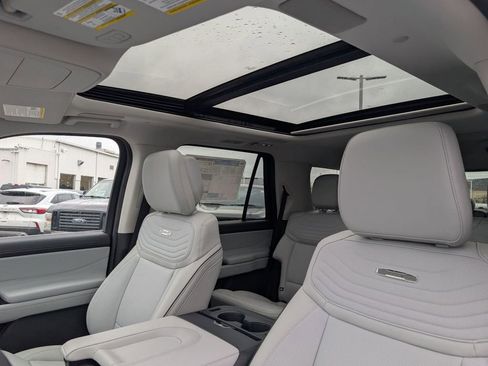 New 2026 Ford Expedition Platinum w/ Platinum Ultimate Package AWD/4WD image 5