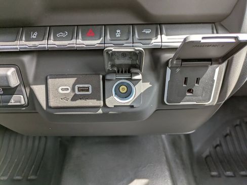 Used 2024 Chevrolet Silverado 2500 W/T w/ WT Convenience Package image 21