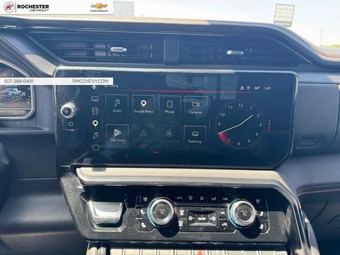 Certified 2023 GMC Sierra 1500 AT4 w/ Technology Package AWD/4WD image 3