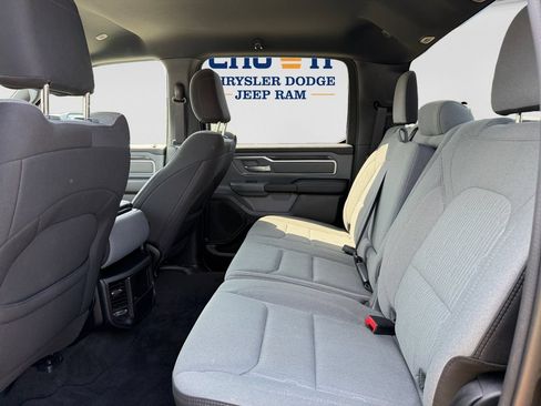 Used 2022 RAM 1500 Big Horn AWD/4WD image 9