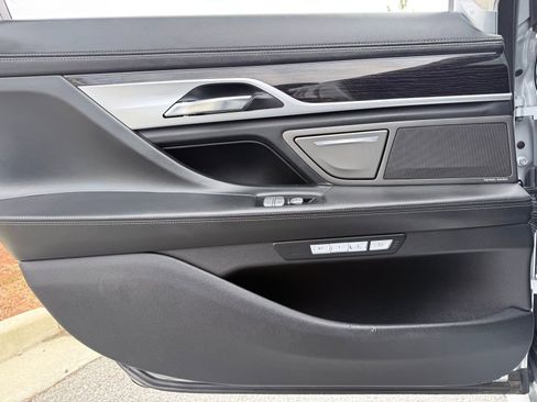 Used 2018 BMW 750i xDrive image 43