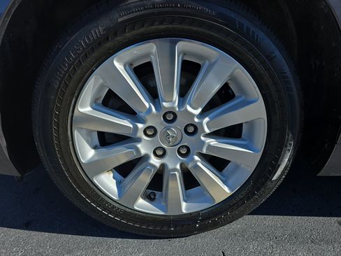 Used 2015 Toyota Sienna XLE Premium image 36