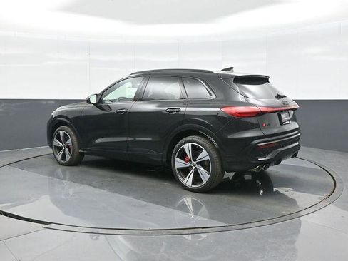 New 2025 Audi SQ5 Prestige image 5