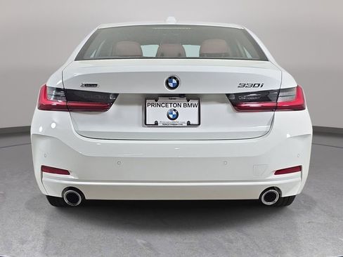 Used 2024 BMW 330i xDrive Sedan w/ Premium Package AWD/4WD image 6