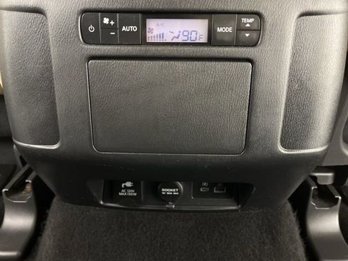 Used 2023 Nissan Armada SL image 45