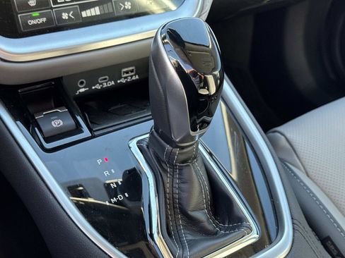 Certified 2025 Subaru Outback Limited image 25