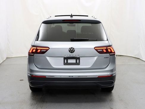 Used 2024 Volkswagen Tiguan SE AWD/4WD image 6