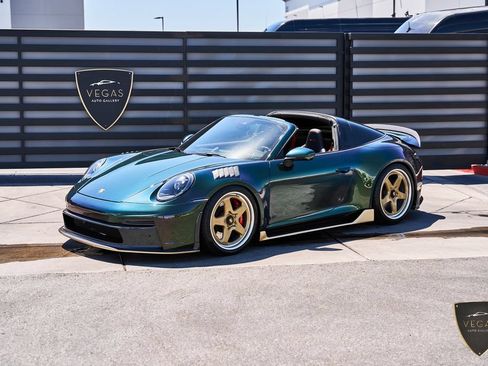 Used 2023 Porsche 911 Targa 4 GTS AWD/4WD image 5