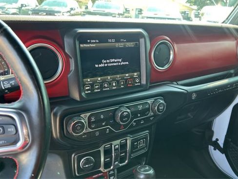 Used 2022 Jeep Wrangler Unlimited Rubicon w/ LED Lighting Group AWD/4WD image 14