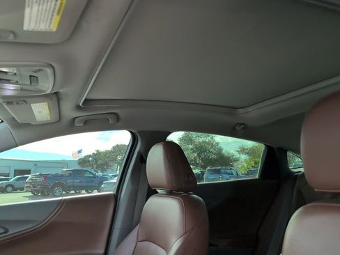 Used 2018 Chevrolet Malibu LT w/ Leather Package image 10