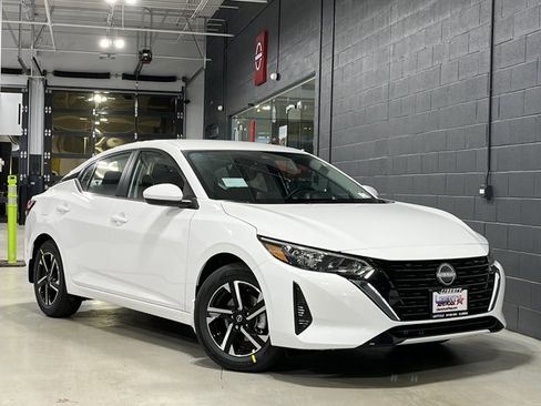 New 2025 Nissan Sentra SV image 2