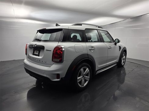 Used 2017 MINI Cooper Countryman image 4