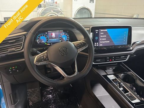Used 2024 Volkswagen Atlas Cross Sport SE AWD/4WD image 9