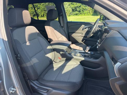 Used 2023 Chevrolet Traverse LT AWD/4WD image 24
