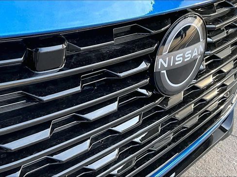 Used 2025 Nissan Sentra SV image 27