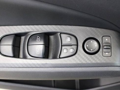 Certified 2026 Nissan Altima 2.5 SR FWD image 17