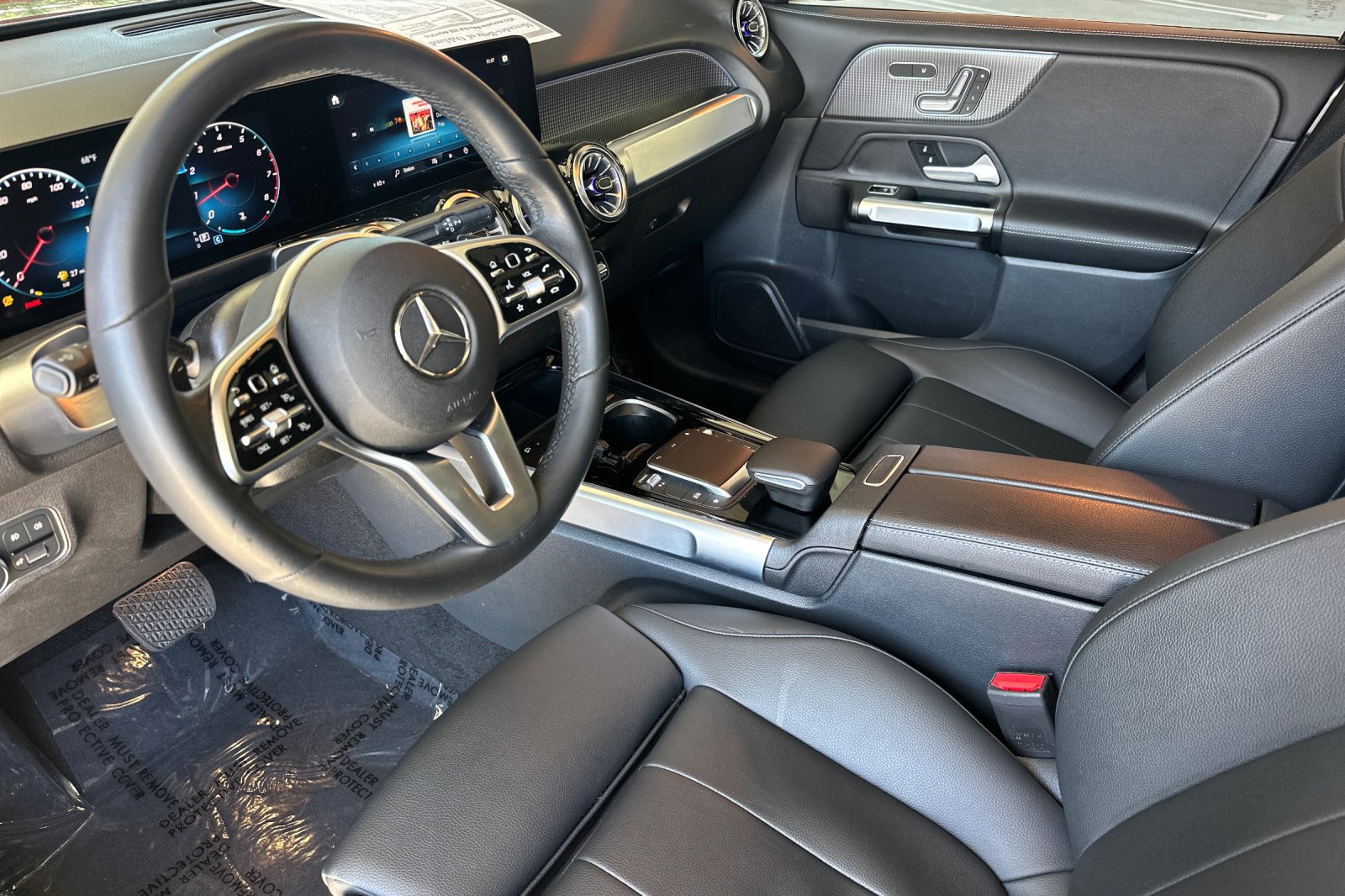 Used 2022 Mercedes-Benz GLB 250 4MATIC image 10
