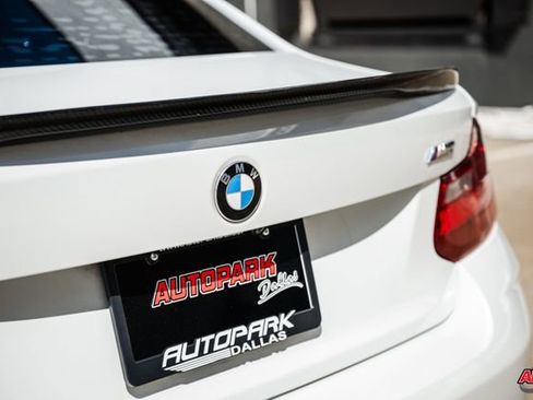 Used 2017 BMW M2 image 38