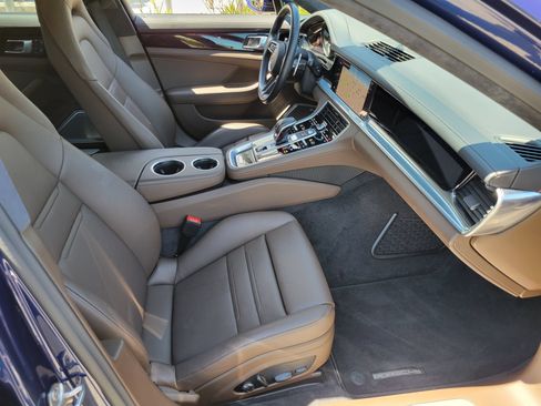 Used 2023 Porsche Panamera 4 Executive AWD/4WD image 27