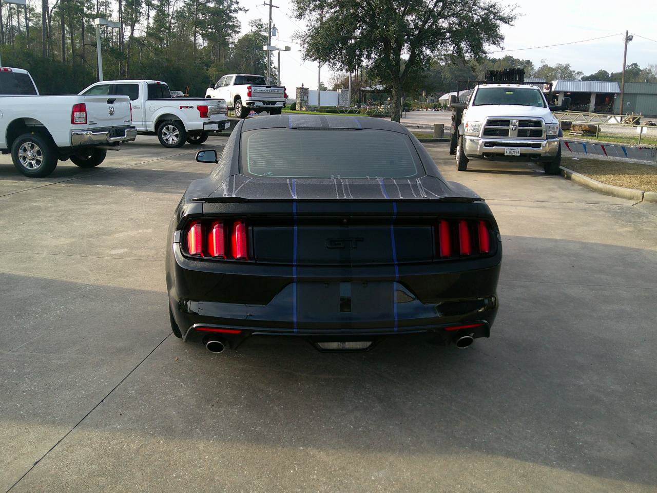 Used 2016 Ford Mustang GT w/ Black Accent Package RWD image 3