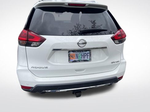 Used 2020 Nissan Rogue SV image 4