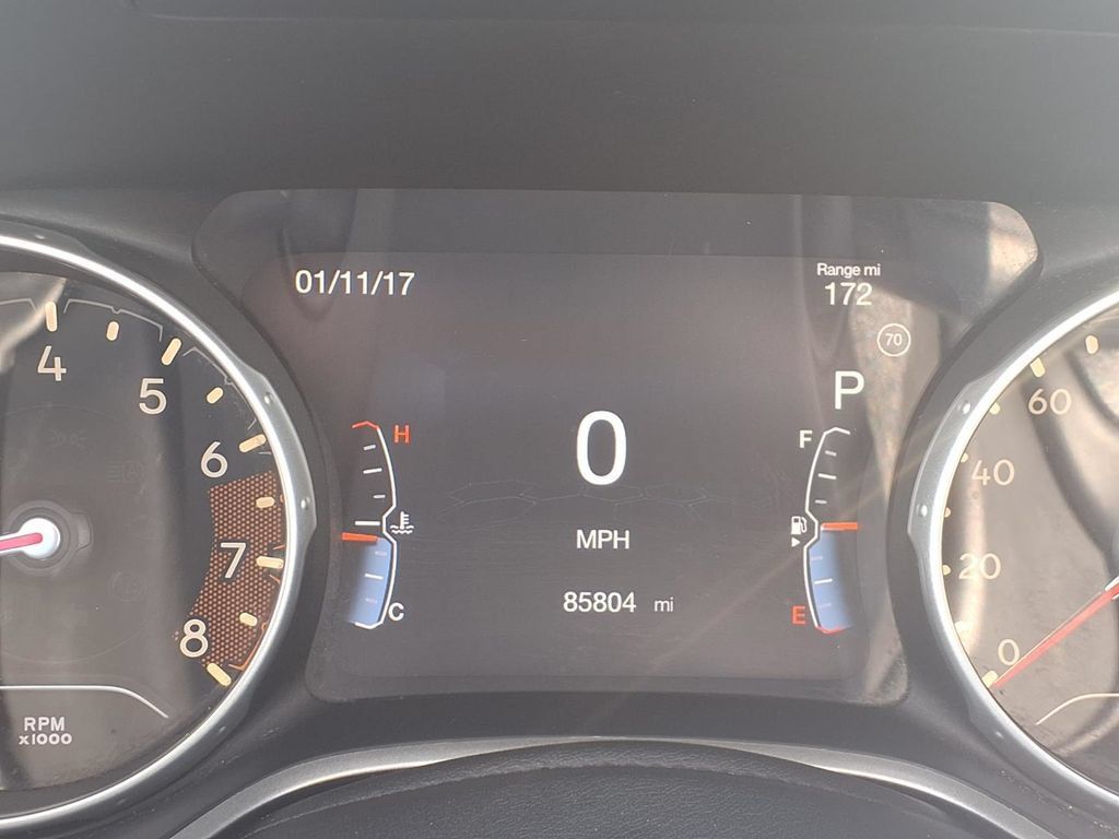 Used 2018 Jeep Compass Latitude w/ Popular Equipment Group FWD image 13