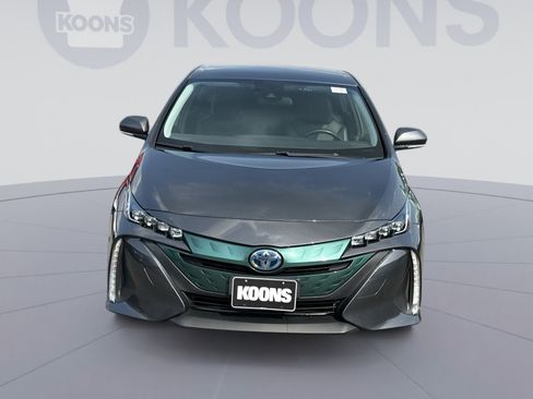 Used 2018 Toyota Prius Prime Premium FWD image 4