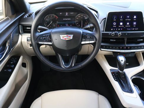 Used 2023 Cadillac CT4 Luxury image 14