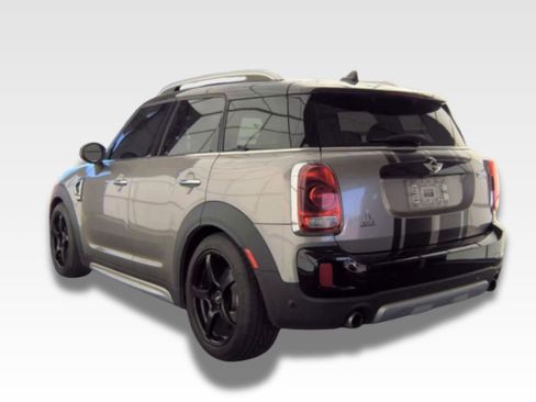 Used 2018 MINI Cooper Countryman S FWD image 3