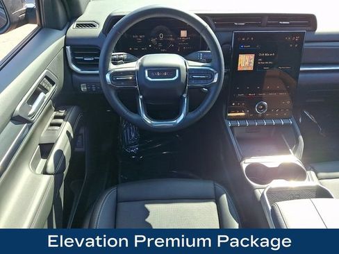 Used 2026 GMC Terrain Elevation w/ Elevation Premium Package AWD/4WD image 3