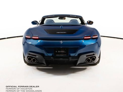 Certified 2025 Ferrari Roma Spider RWD image 10