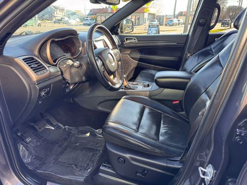 Used 2017 Jeep Grand Cherokee Limited w/ Luxury Group II image 16