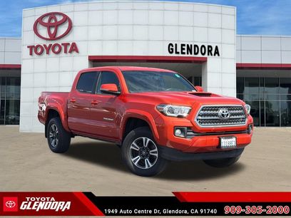 Used 2017 Toyota Tacoma TRD Sport w/ Tow Package (A/T)
