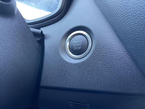 Used 2025 Toyota Corolla LE image 13