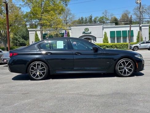 Used 2021 BMW 530i xDrive w/ M Sport Package AWD/4WD image 4