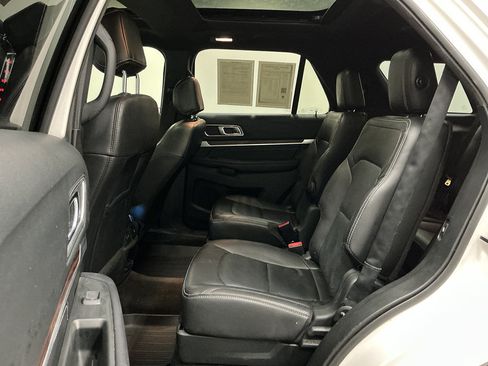 Used 2017 Ford Explorer Limited AWD/4WD image 22