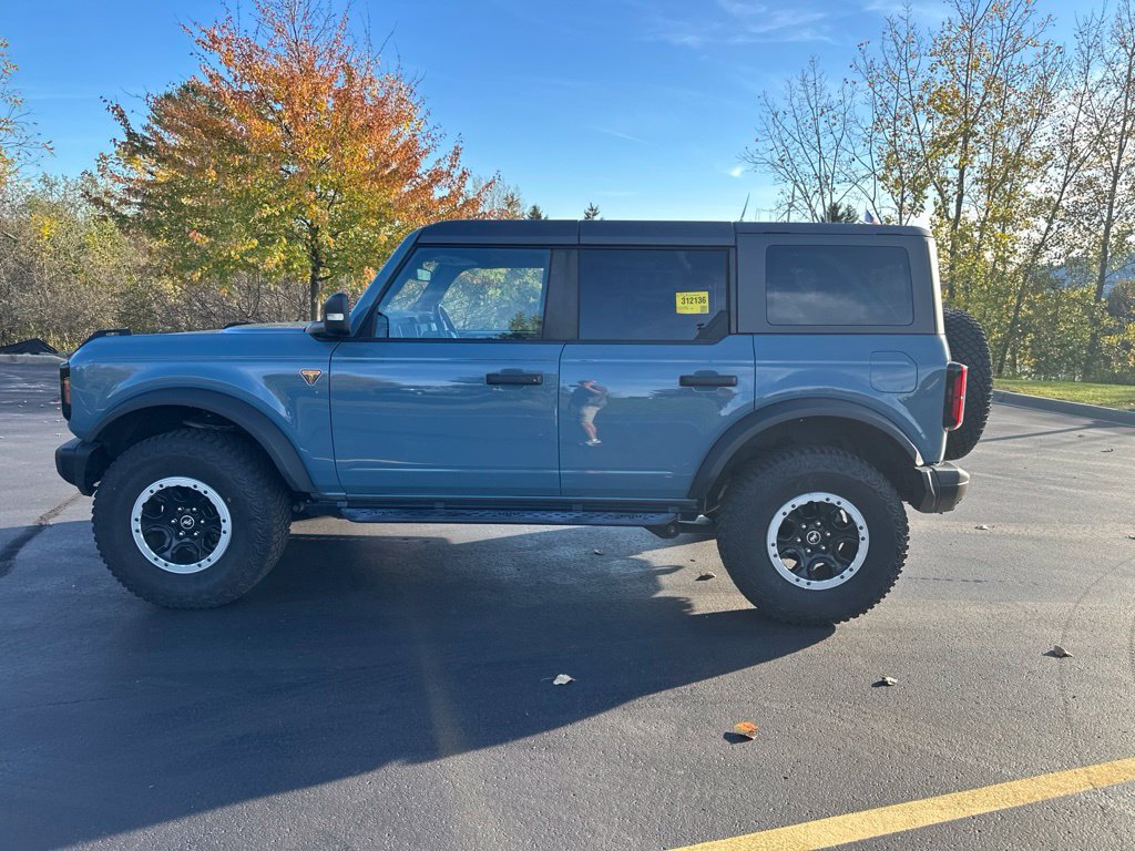 Used 2023 Ford Bronco Badlands AWD/4WD image 6