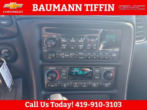 Used 2004 Chevrolet Corvette Convertible w/ Preferred Equipment Group RWD image 13