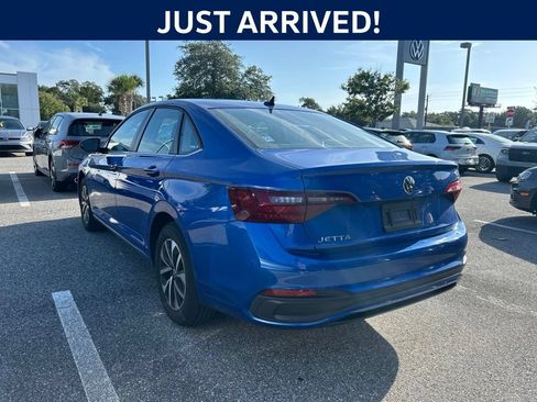 Used 2023 Volkswagen Jetta S FWD image 3