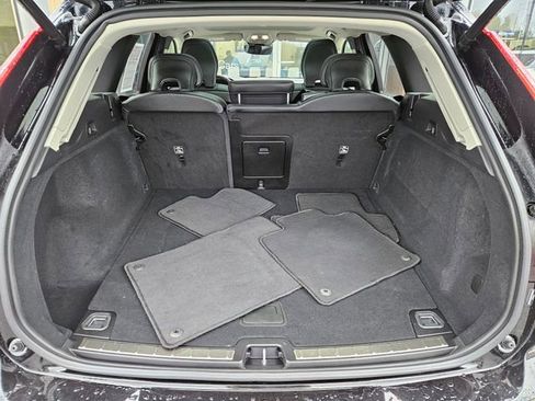 Certified 2025 Volvo XC60 B5 Plus AWD/4WD image 12