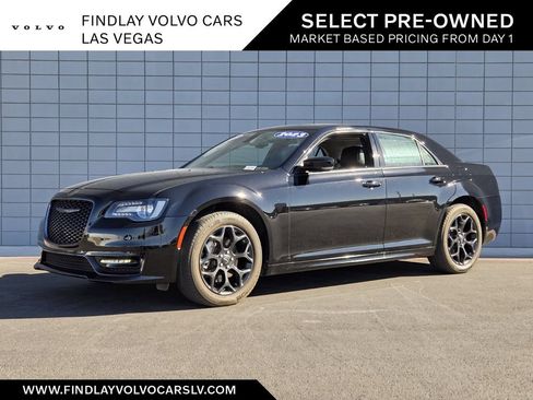 Used 2023 Chrysler 300 Touring L w/ Popular Equipment Group AWD/4WD image 1