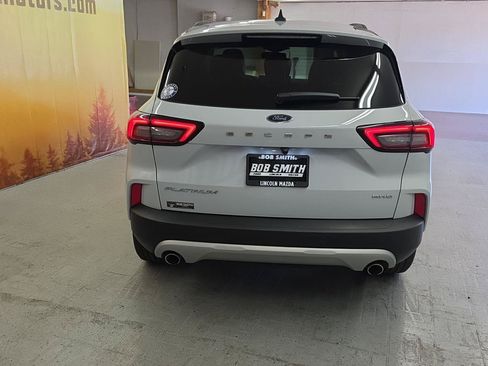 Used 2025 Ford Escape Platinum AWD/4WD image 19