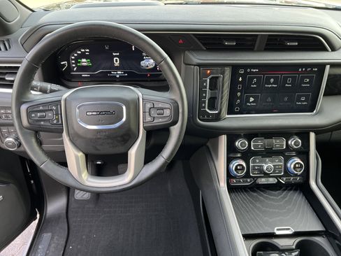 Used 2024 GMC Yukon XL Denali AWD/4WD image 29